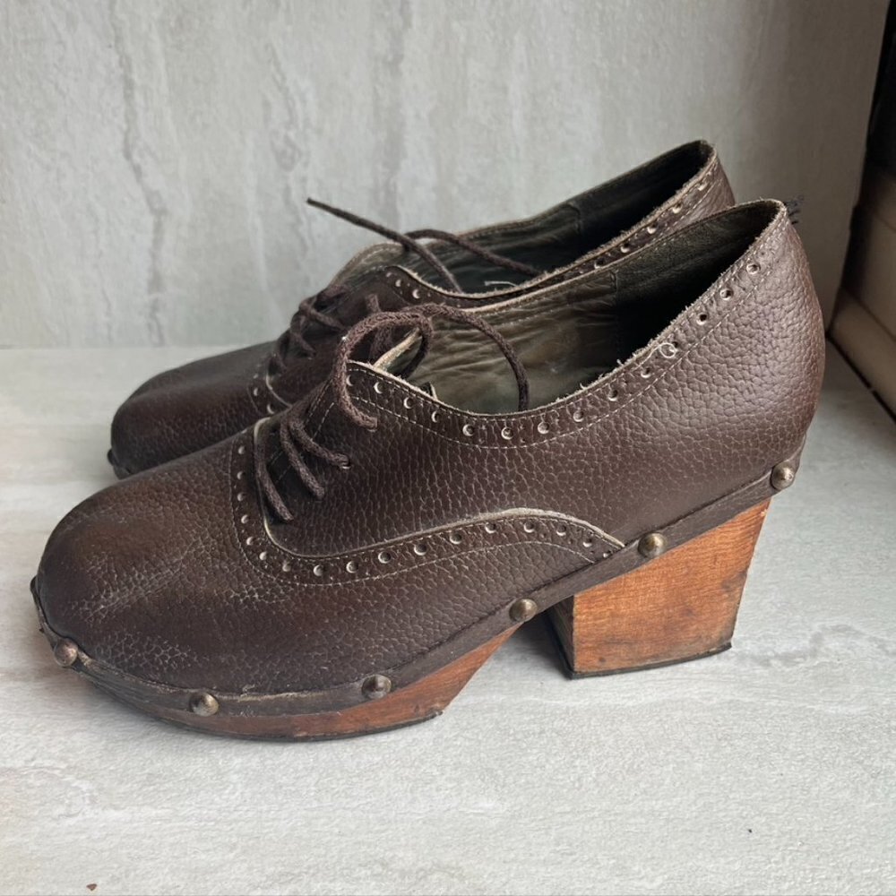 ** Vintage 90s Y2K Leather Lace up Chunky Wooden Clog Heels Size 6